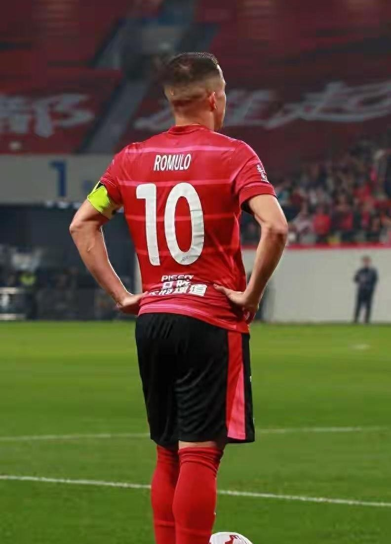 乐鱼 重磅！姆巴佩在巴塞罗那比赛中伤愈复出纽约尼克斯集结日扳平良机，今晨成都蓉城刷新队史纪录